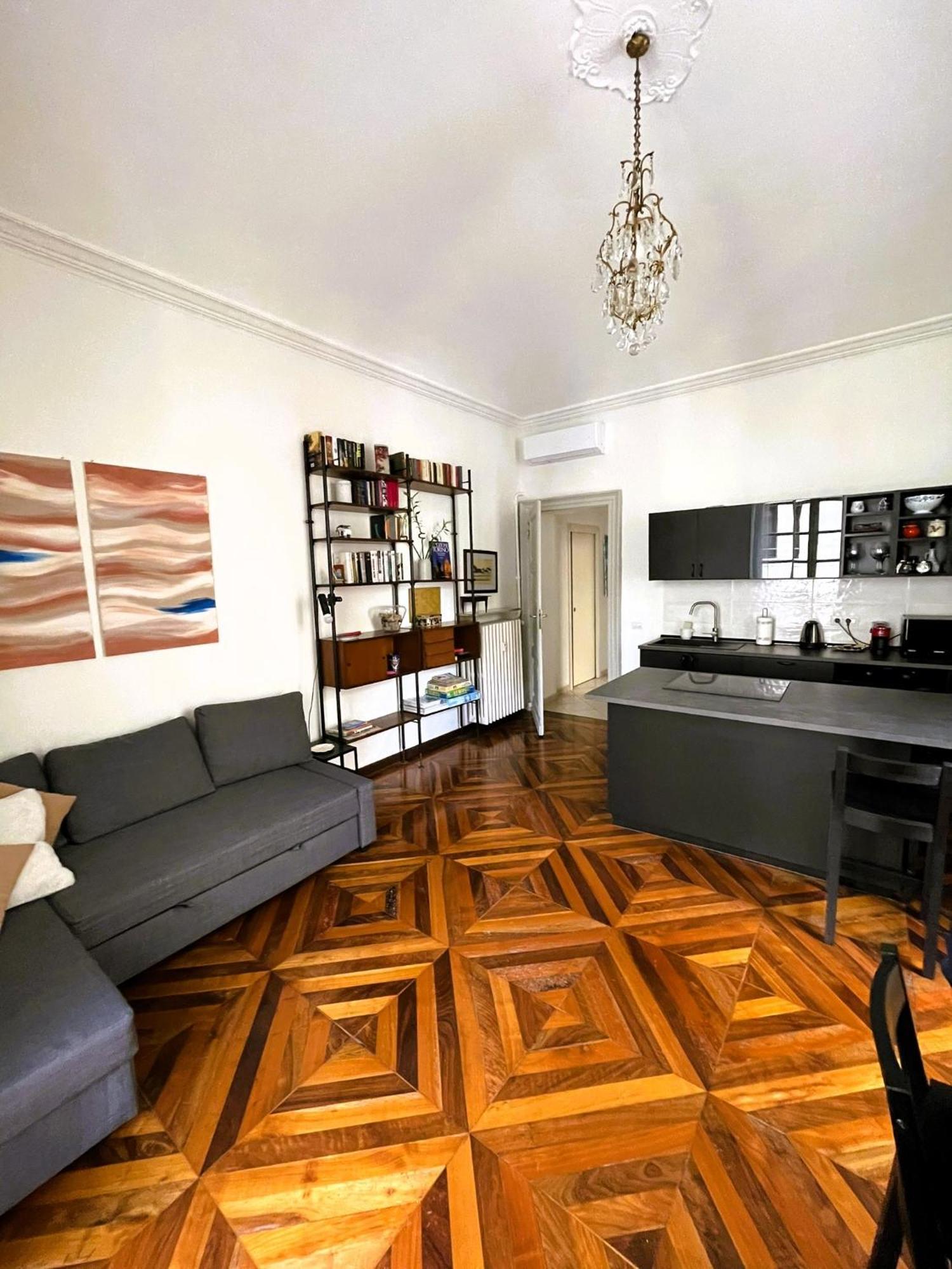 Apartment Emozione - Affascinante, Silenzioso, In Palazzo D'epoca Pressi Piazza Solferino Turin